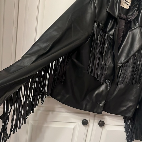 Black fringe jacket - Picture 3 of 6